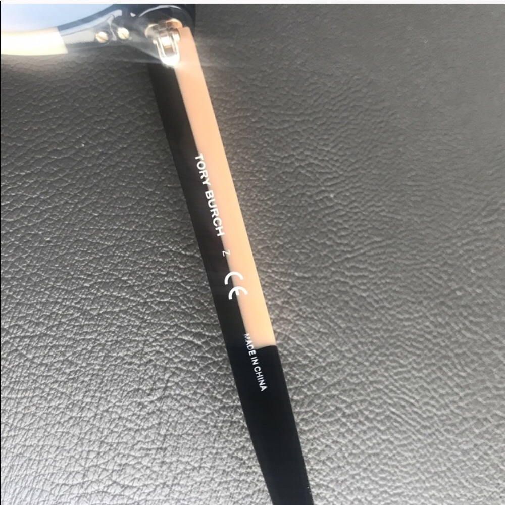 SALE🥳Tory Burch sunglasses - Picture 5 of 7